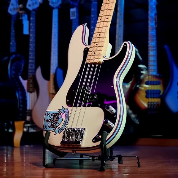 Baixo 4 Cordas Fender Signature Steve Harris Precision Bass