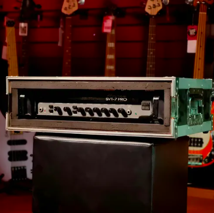 Amplificador Cabeçote Híbrido Para Baixo Ampeg Svt-7 Pro