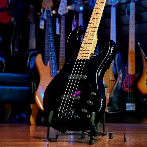 Baixo 4 Cordas Ativo EWA Signature Celso Pixinga EMG Black (Usado)