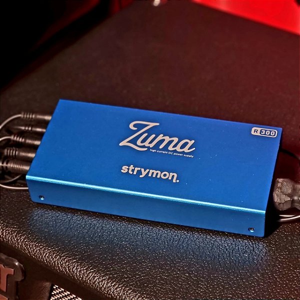 Fonte de Energia para 5 Pedais Strymon Zuma R300