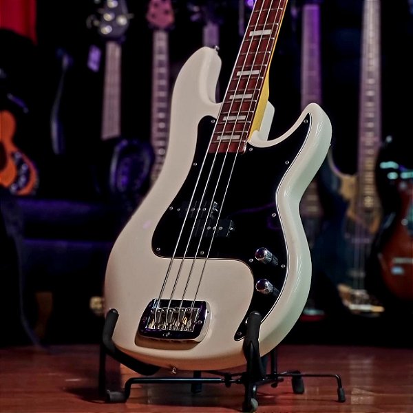 Baixo 4 Cordas G&l Tribute Series LB-100 Olympic White