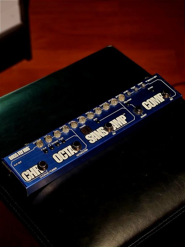 Pedaleira Multi Efeitos Para Baixo Tech 21 Bass Fly Rig