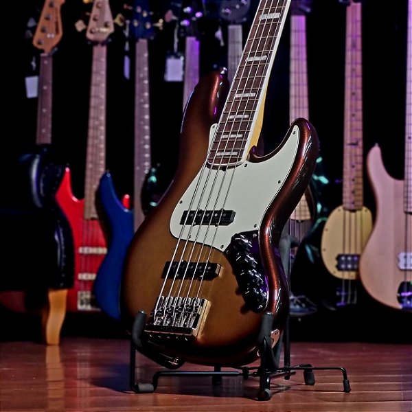 Baixo 5 Cordas Fender American Ultra Jazz Bass Mocha Burst
