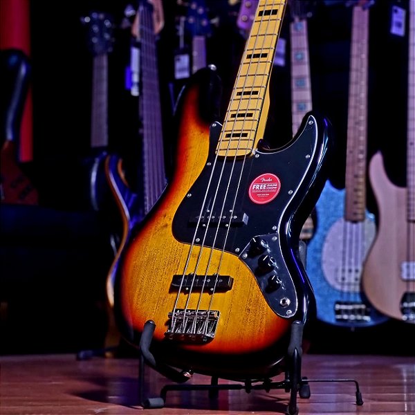 Baixo 4 Cordas Squier by Fender Classic Vibe Jass Bass 70's 3 Color Sunburst
