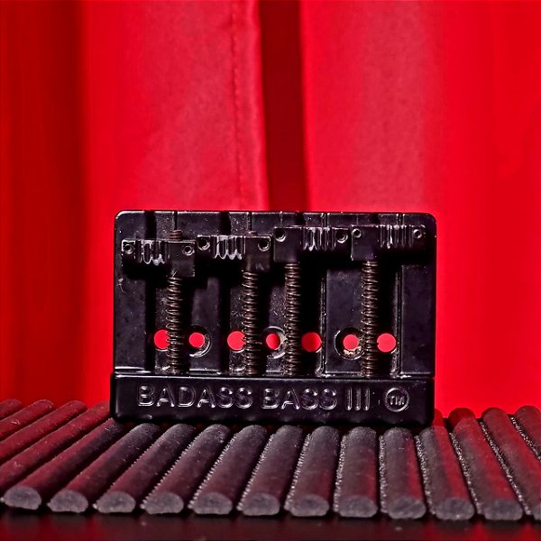 Ponte para Baixo 4 Cordas Leo Quan Badass Bass III Black