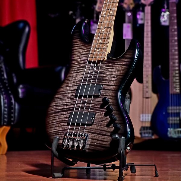 Baixo 4 Cordas Fender Warmoth Custom Chambered Dinky J EMG Black Dye