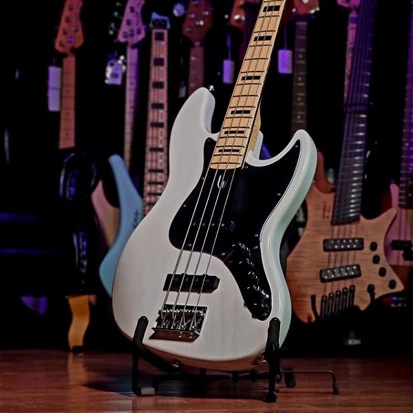 Baixo 4 Cordas Ativo Sire Marcus Miller V7 Vintage 2ND GEN White Blonde