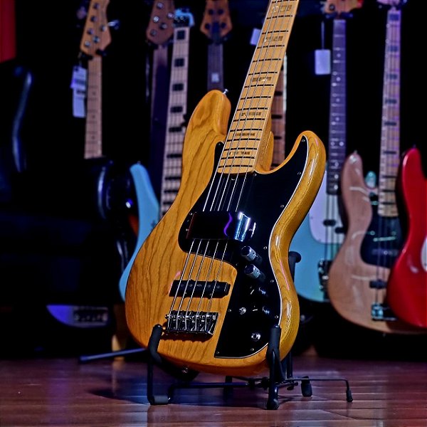 Baixo 5 Cordas Ativo Fender Marcus Miller Jazz Bass V Aged Natural 2006