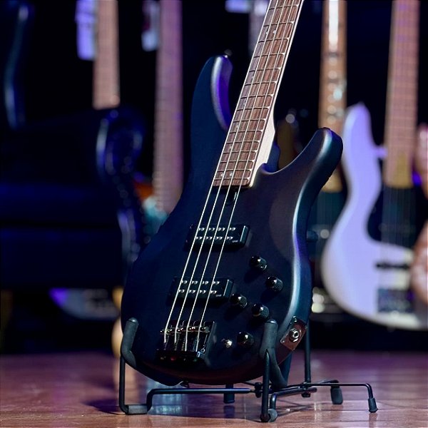 Baixo 4 Cordas Ativo Yamaha TRBX504 Translucent Black