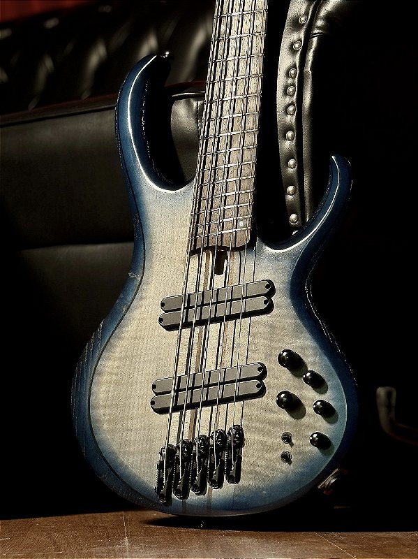 Baixo 5 Cordas Ativo Ibanez Workshop BTB705LM Cosmic Blue Starburst