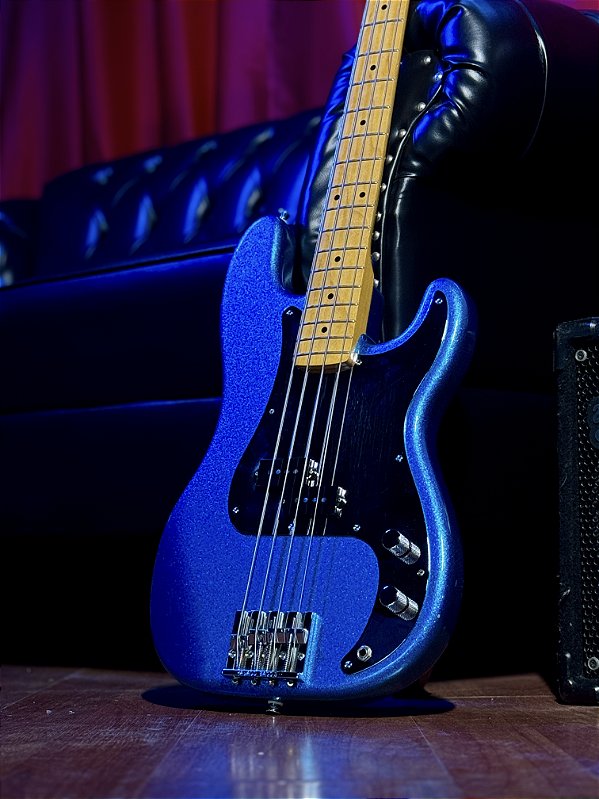Baixo 4 Cordas Fender Steve Harris Precision Bass Royal Blue Metallic 2010