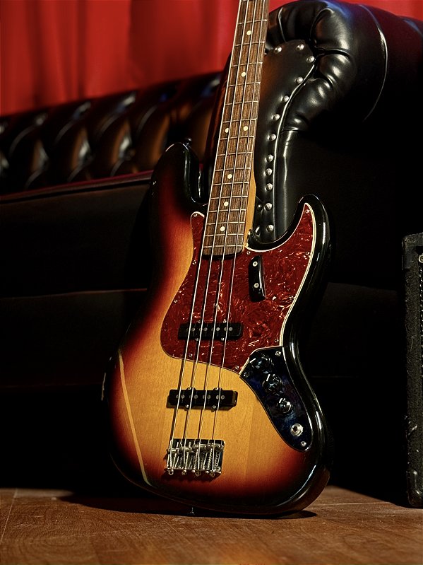 Baixo 4 Cordas Fender Classic '60s Jazz Bass 3-Color Sunburst 2007