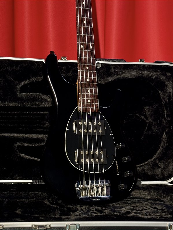 Baixo 5 Cordas Music Man Sterling 5 HH Black 2010