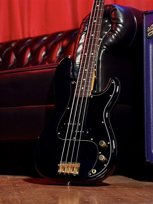 Baixo 4 Cordas Fender Limited Midnight Traditional 60s Precision Bass Black