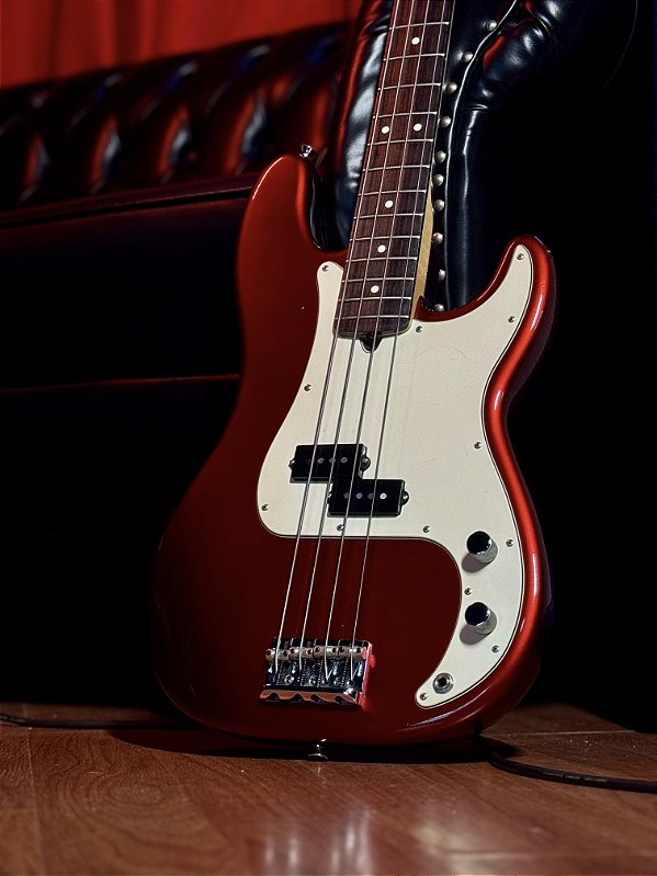 Baixo 4 Cordas Fender American Standard Precision Bass Candy Cola 2008