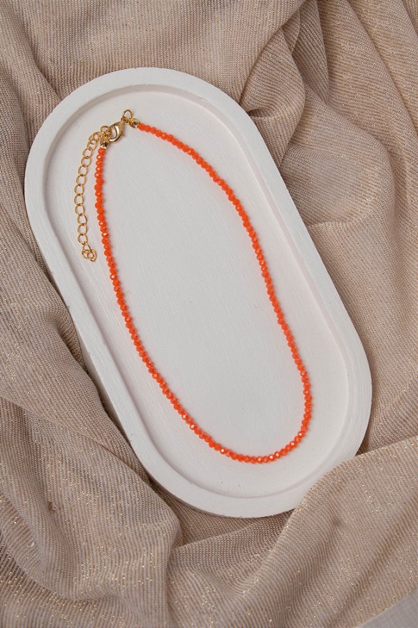 COLAR CURTO DE CRISTAIS CORAL