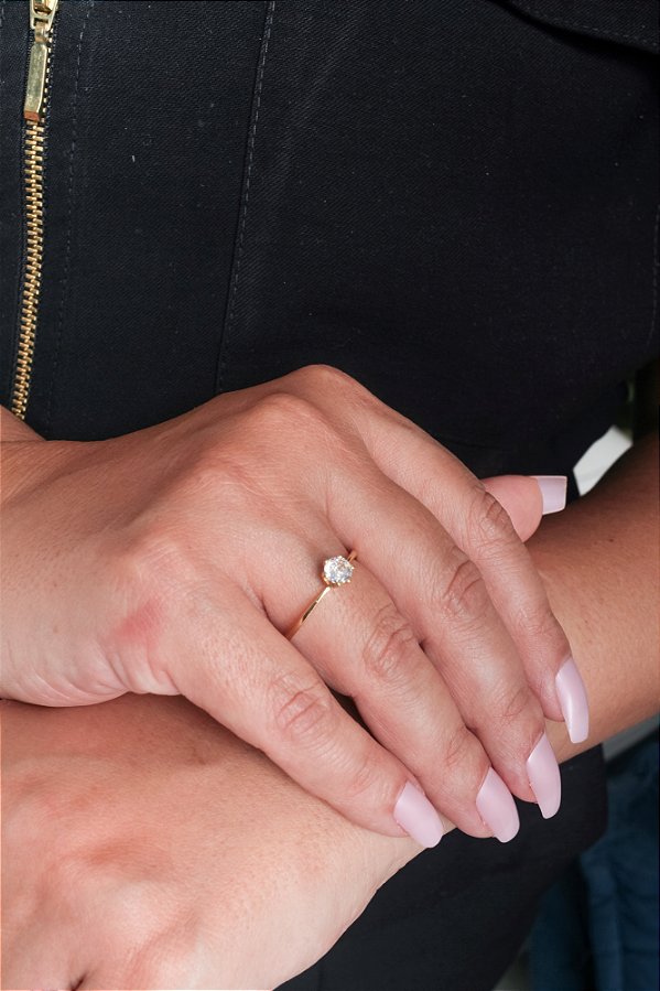 ANEL SOLITÁRIO COM ZIRCÔNIA