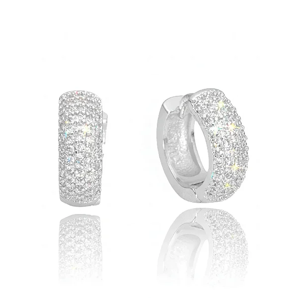 Brinco Argola Cravejada em Zircônia 52 Pedras (Banho Prata 925)