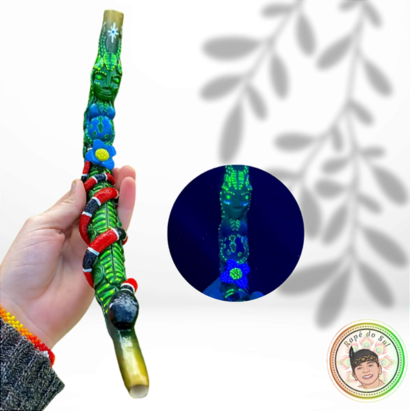 Tepi Gaya e Cobra Coral