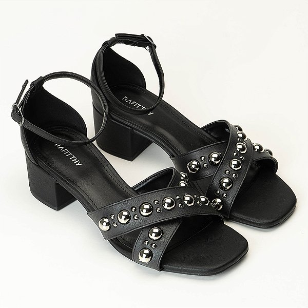 Sandália Rafitthy Salto Bloco Preta com Tiras Cruzadas e Aplicações Metálicas