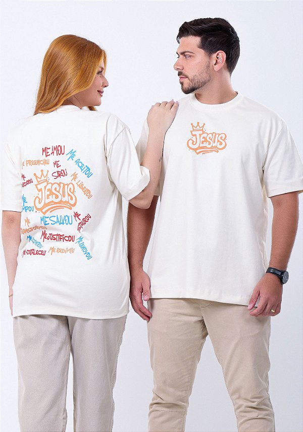 Camiseta Oversized Jesus me Salvou - Cor Marfim