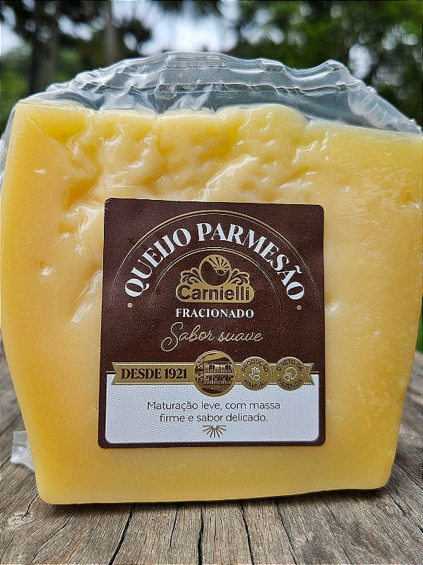 Queijo Carnielli Parmesão Suave (270g)