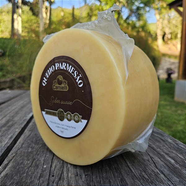 Queijo Carnielli Parmesão Suave (2,9kg)