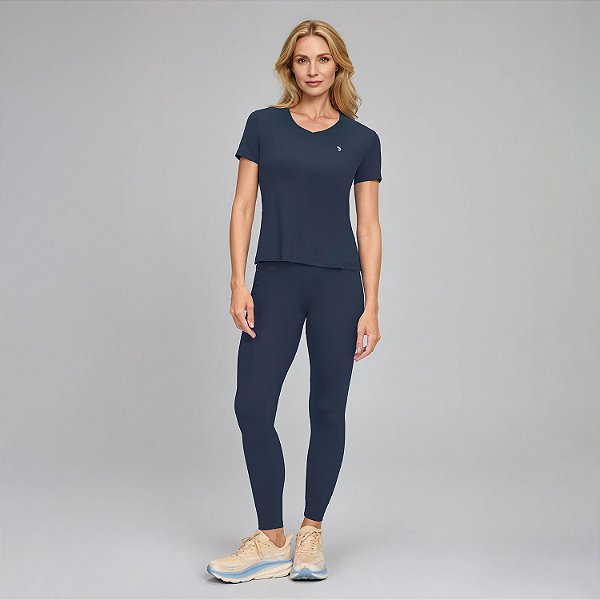 T-Shirt Alto Giro Eterna Gola V OU26 Feminina Azul Vinil