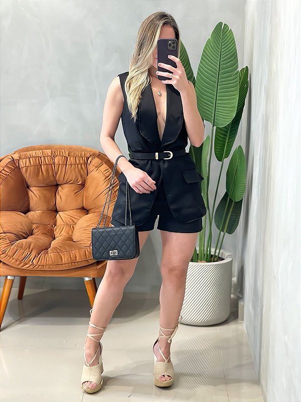 Conjunto em Alfaiataria Max Colete e Shorts com Cinto Josiane Ref. 1661