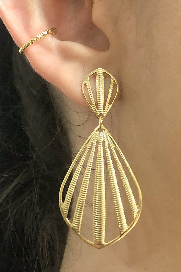 Brinco Grande de Concha Vazada Banhado em Ouro 18k