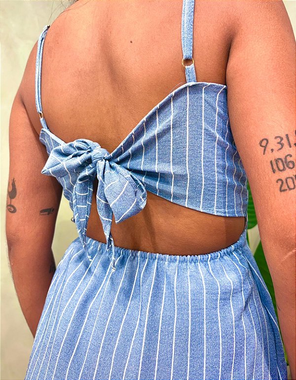 Macaquinho Vestido em Crepe de Alça com Amarração e Babado Edlaine Ref. 1862