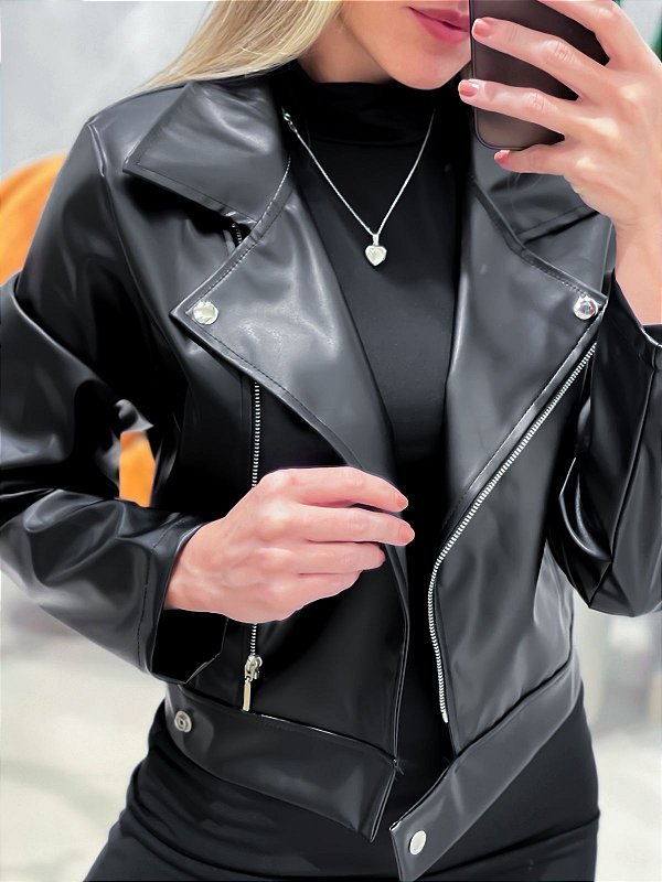 Jaqueta em Courino com Lapela e Botão Sara Ref. 1536