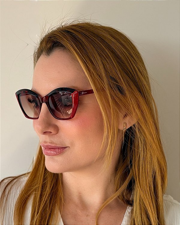 ÓCULOS DE SOL VERMELHO E PRETO