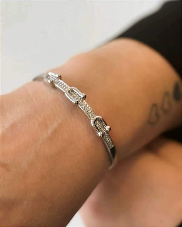 Bracelete Folheado a Prata Ferradura Cravejado Elegante