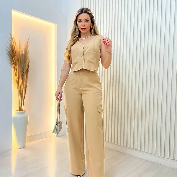 Conjunto Feminino calça cargo com cropped Bege