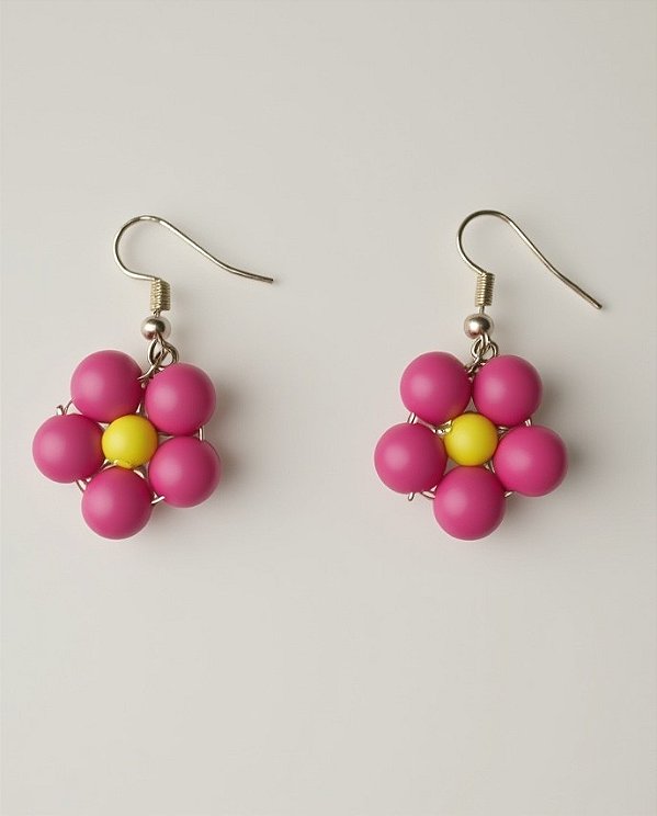 Brinco Pétalas Rosa Miolo Amarelo