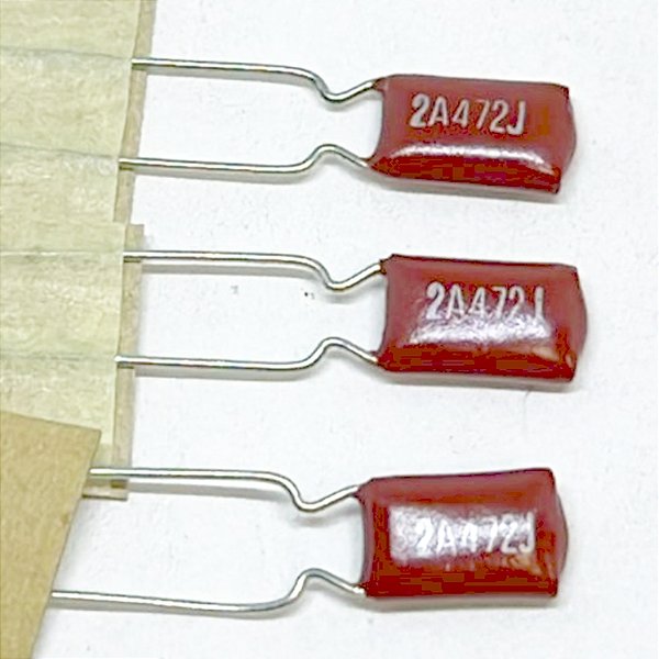 4K7PF X 400V CAPACITOR POLIESTER