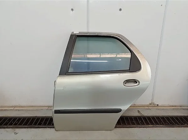 Porta traseira Siena 2001/2006