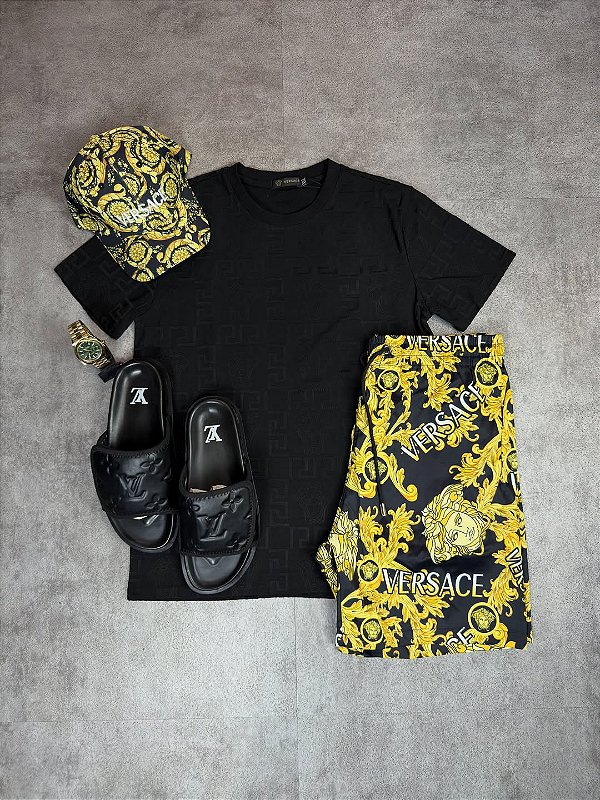 Conjunto Street Luxury – Versace + Louis Vuitton – Camiseta, Short, Boné, Relógio e Chinelo