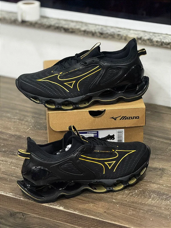 MIZUNO WAVE PROPHECY 14 PRETO\DOURADO