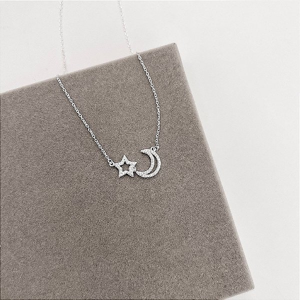Colar Estrela e Lua Vazadas Cravejadas 20mm em Prata 925