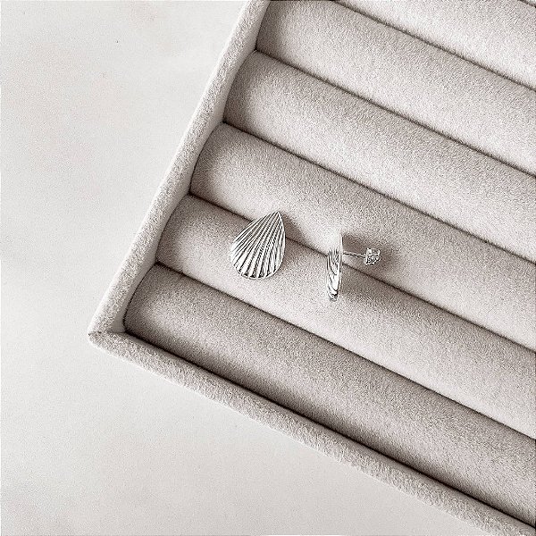 Brinco Gota com Vinco 16mm em Prata 925