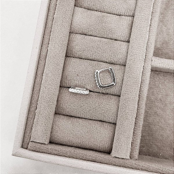 Argola Click Retangular Cravejada 11mm Importada em Prata 925