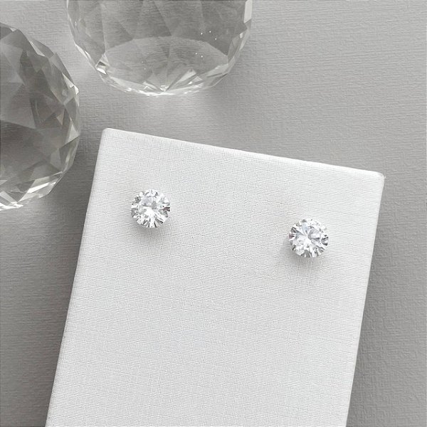 Brinco Ponto de Luz Redondo 8mm