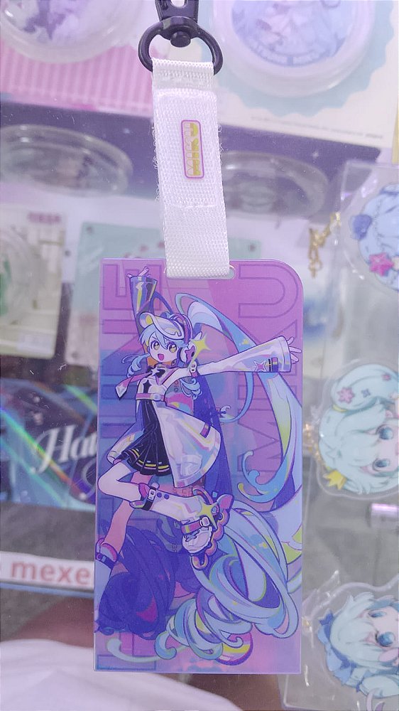 MOEYU - PINGENTE ACRÍLICO DECORATIVO  -“REFLEXO: RETRÔ E FUTURO”