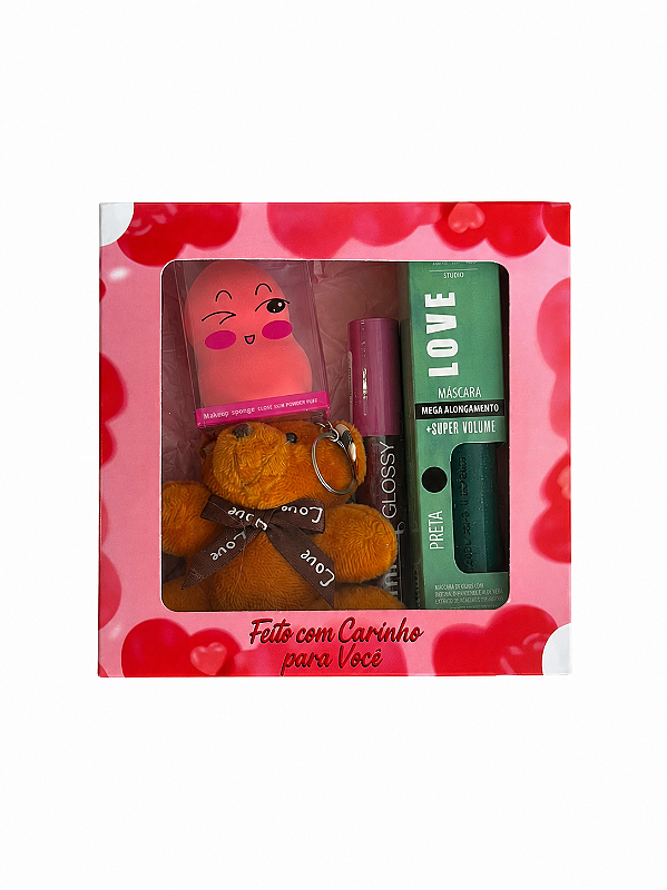 Presente na caixinha decorada com urso de chaveirinho