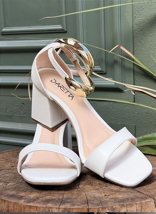 Sandália Daretta branca com salto