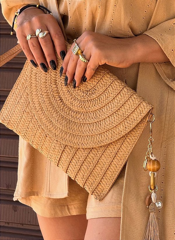 Bolsa amarela no modelo pasta