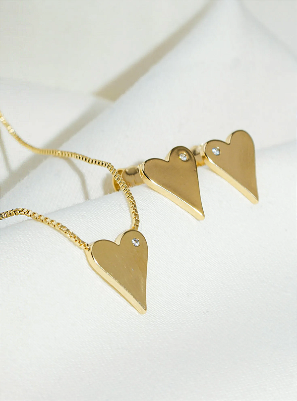 Conjunto de Colar e Brincos de Coração liso e ponto de luz folheado em ouro 18k