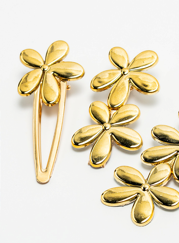 Kit com 3 Presilhas de Cabelo com Flores Alongadas douradas